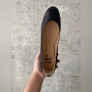 NWOT Andrea Carrano Leather Ballerina Flats - Please see description/pics